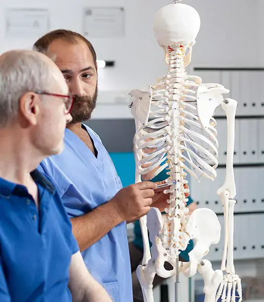 Spine expert with advanced Chiropractic skills